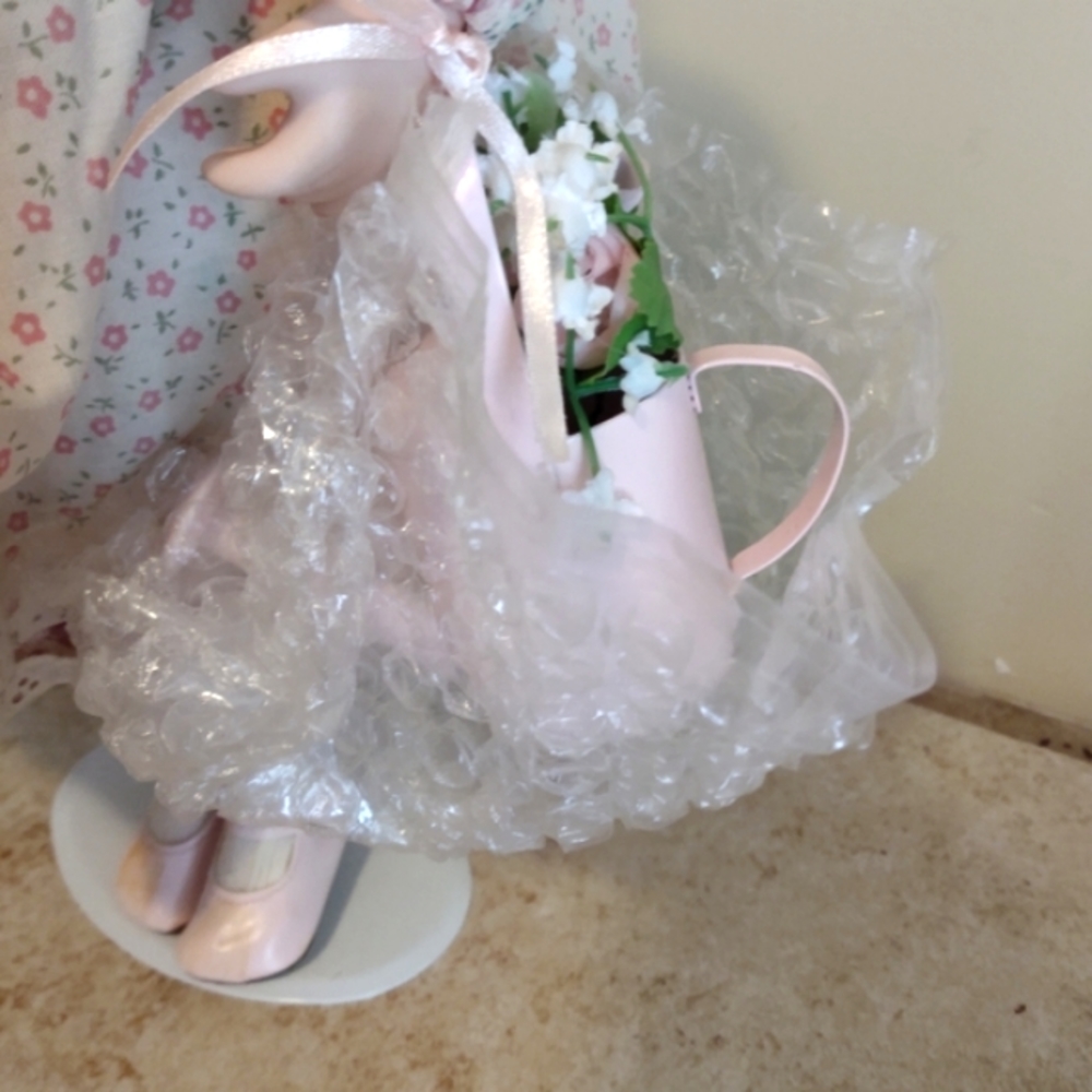 Vintage Porcelain Gardening Doll - Picture 4 of 6